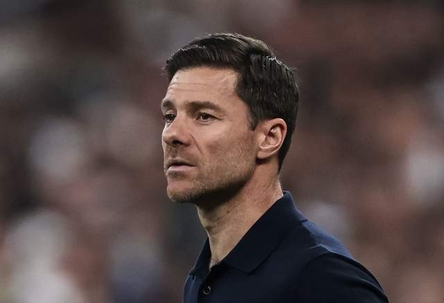 易游体育网页版-拿400万赔偿金走人！阿隆索忠告皇马：别给球员巨大的权力